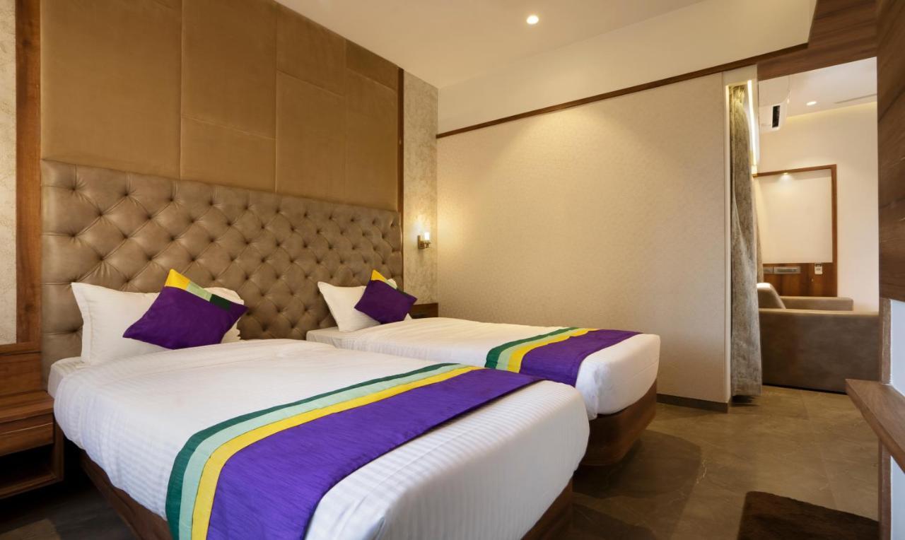 Treebo Premium Savera Inn Мумбаї Екстер'єр фото