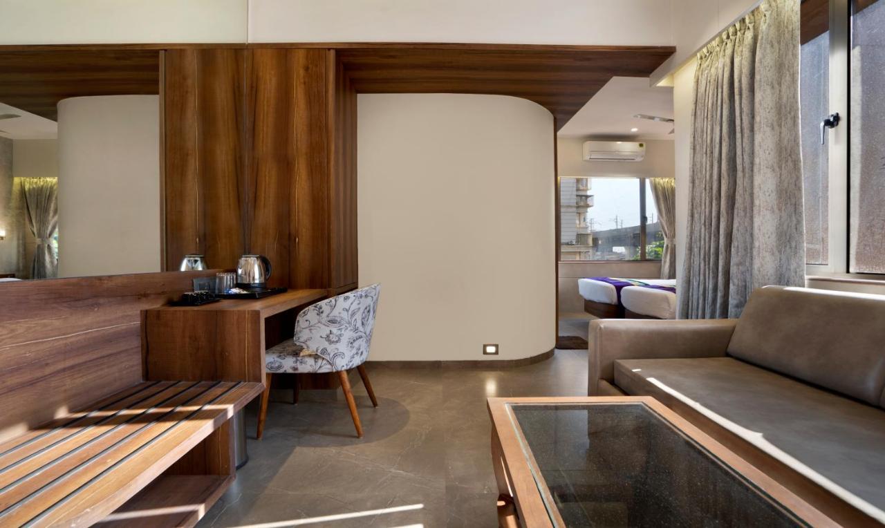 Treebo Premium Savera Inn Мумбаї Екстер'єр фото